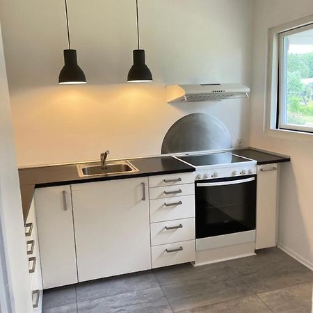 Hyggelig 2 Vaerelses Lejlighed - Med Fri Parkering Apartamento Nørresundby Exterior foto